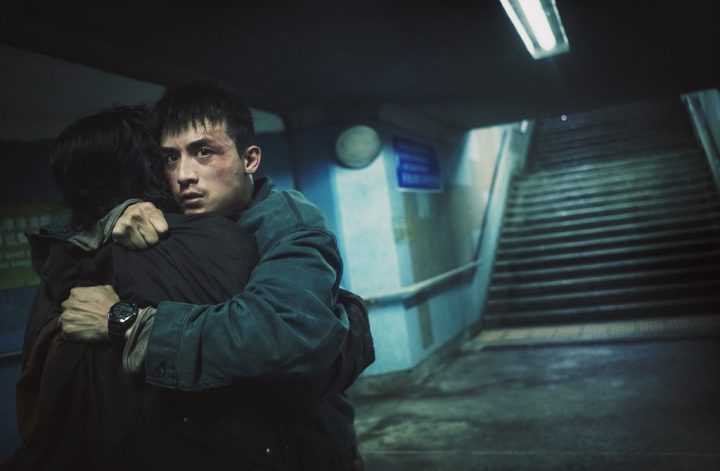 暉仔（Anson Kong 飾演）在地下道告訴 Ike（ANSONBEAN 飾演），有人罵他「死基佬」就要還手。